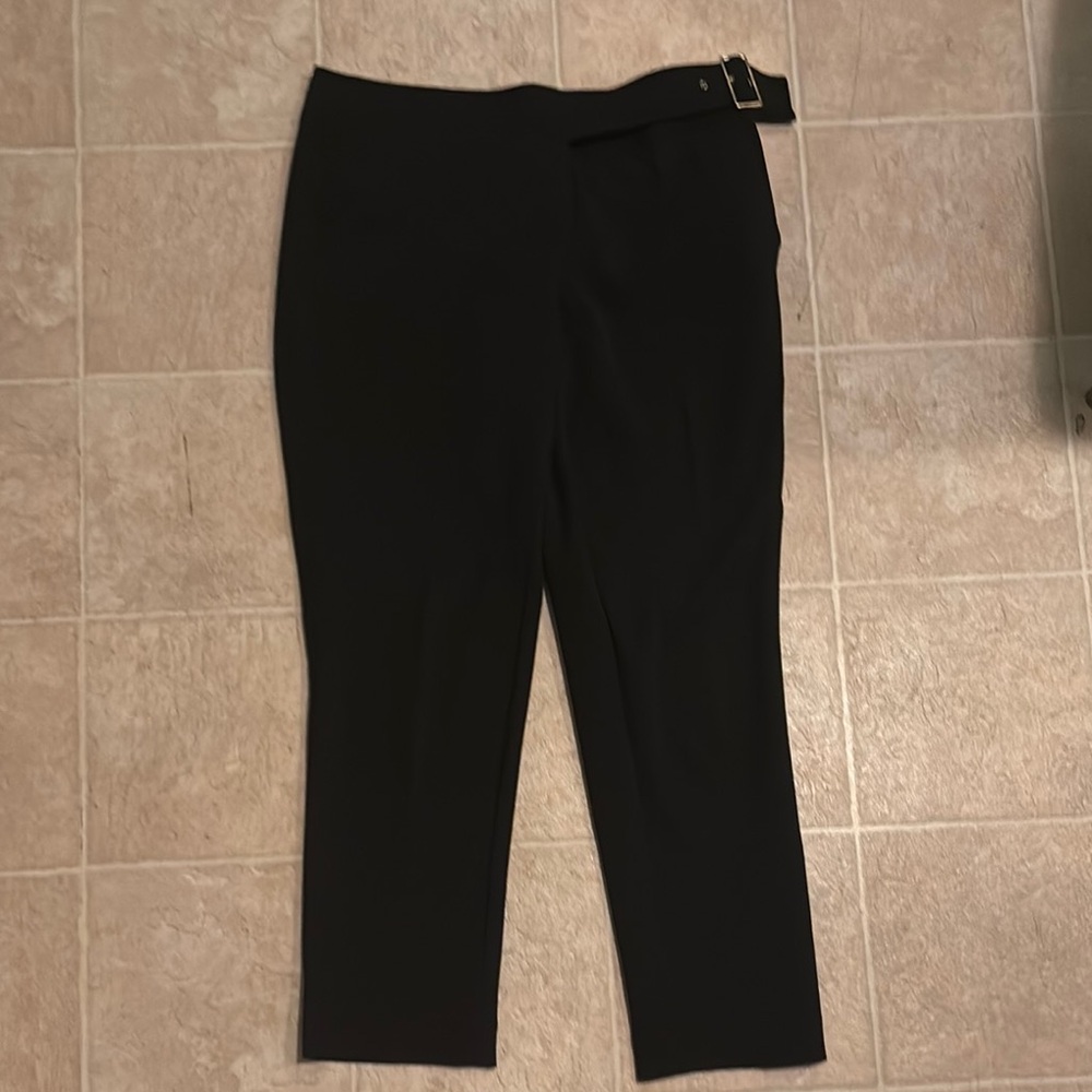 Anne Klein Black Cropped Ankle Pants